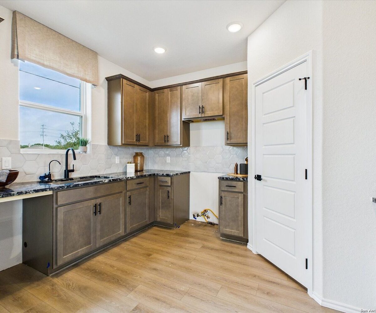 Meadows at Oak Creek new home listing photos.
