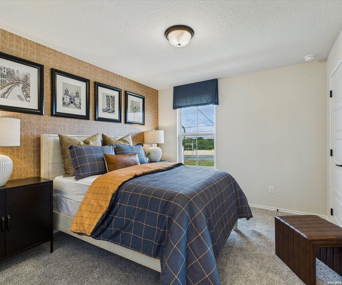 Meadows at Oak Creek new home listing photos.