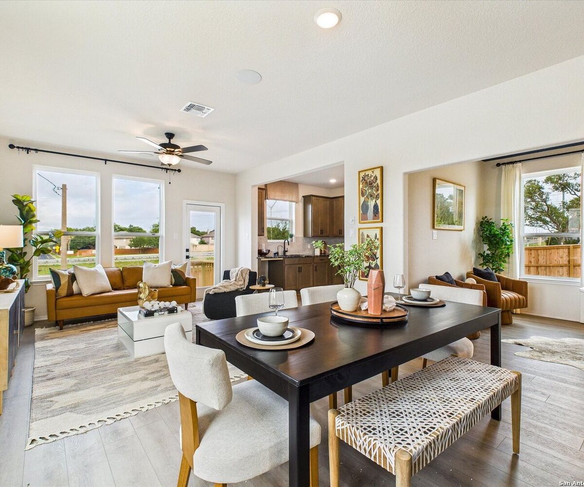 Meadows at Oak Creek new home listing photos.