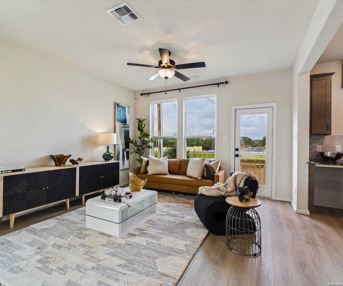 Meadows at Oak Creek new home listing photos.