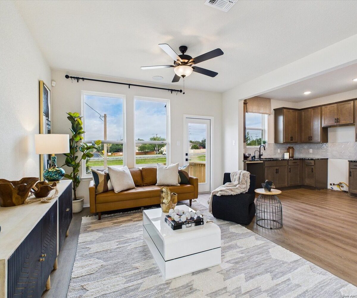 Meadows at Oak Creek new home listing photos.