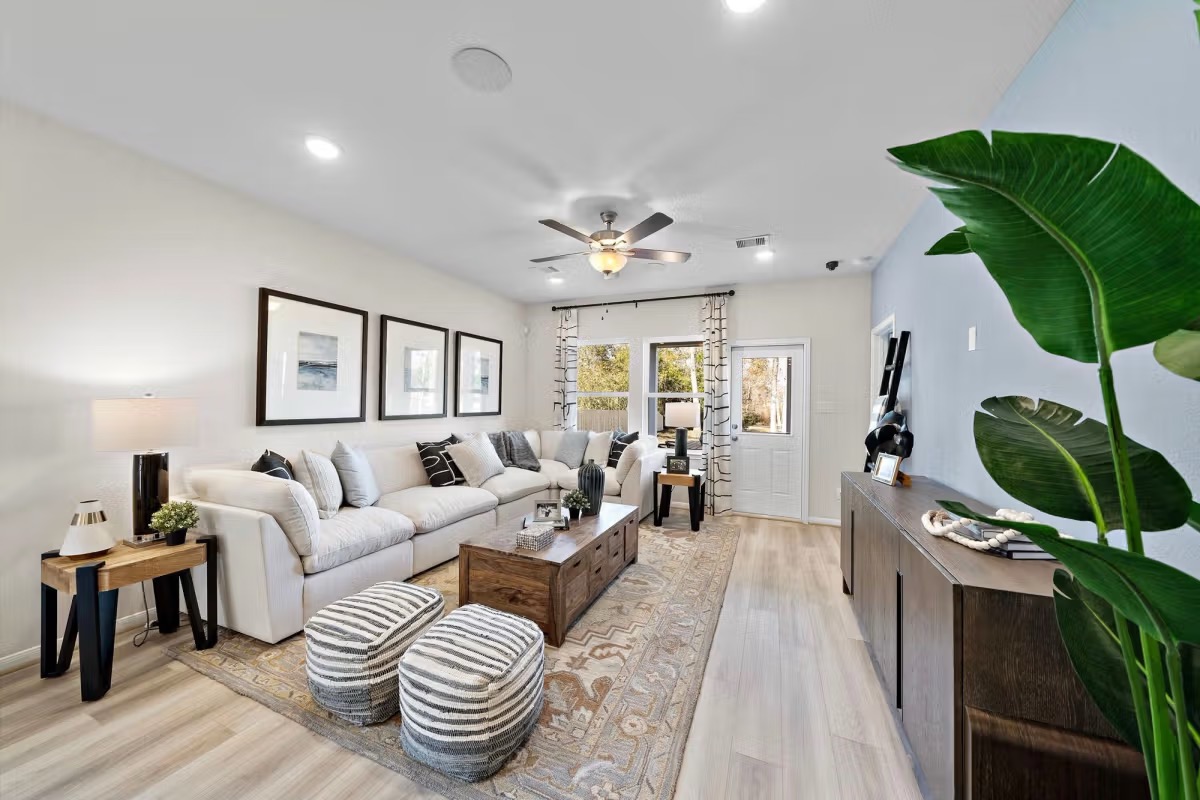 Cedar Heights living room a Davidson Homes community.
