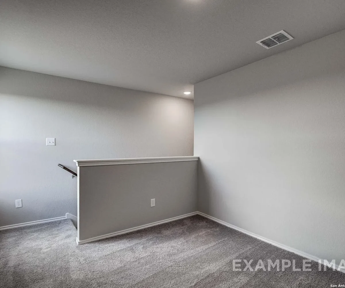 Blanco entertainment room.