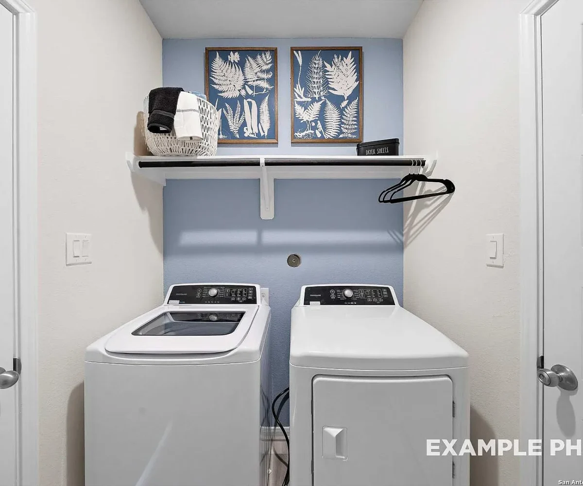 Mala Vida laundry room.